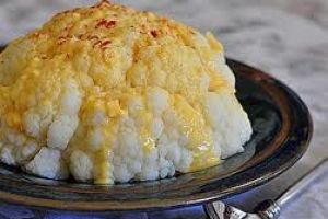 Κουνουπίδι με σάλτσα τυριού