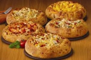 Ψωμί με σαλάμι, τυρι και κρεμμύδια